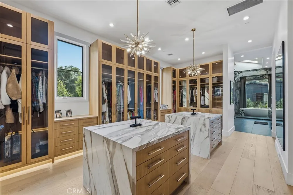 5241 Twin Oaks Hidden Hills, CA 91302