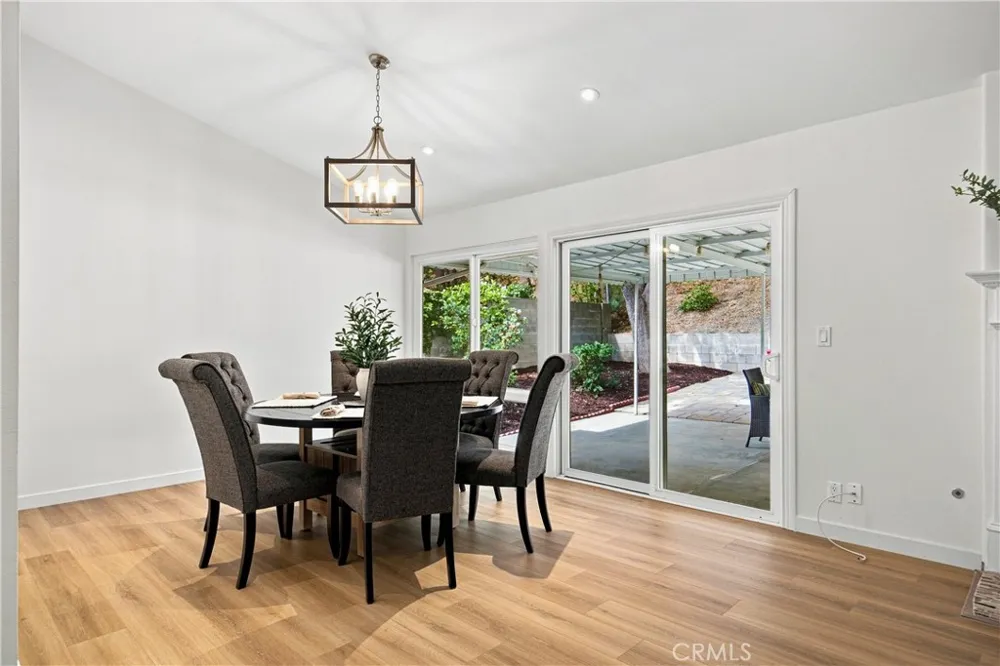 5777 Valerie Avenue Woodland Hills, CA 91367