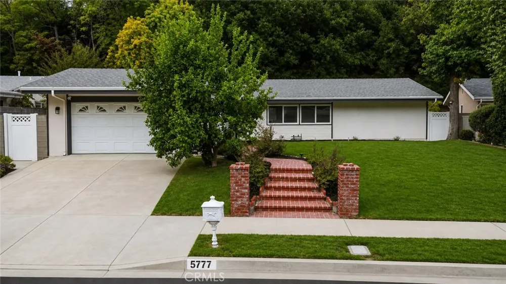 5777 Valerie Avenue Woodland Hills, CA 91367