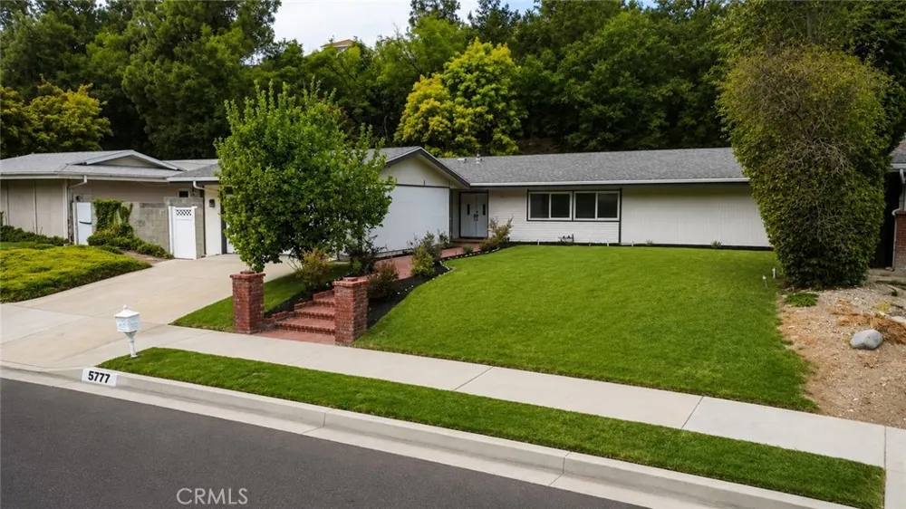 5777 Valerie Avenue Woodland Hills, CA 91367