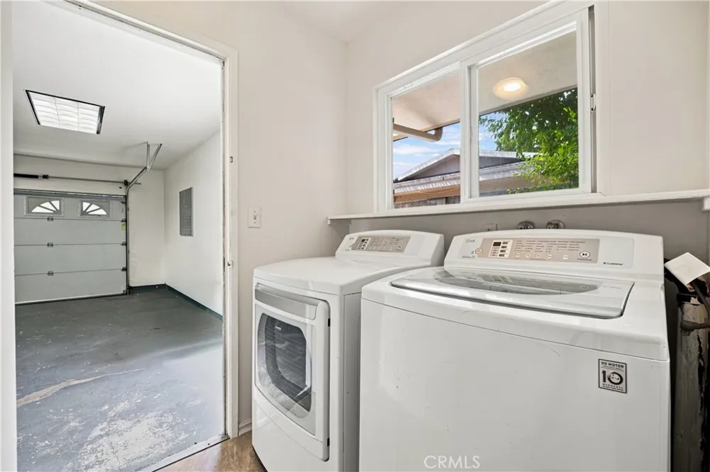 5777 Valerie Avenue Woodland Hills, CA 91367