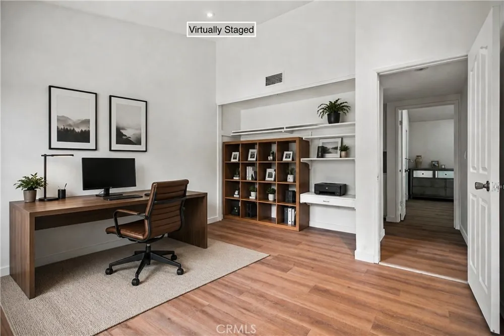 5777 Valerie Avenue Woodland Hills, CA 91367
