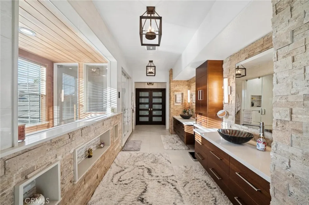 26855 Pine Cliff Place Valencia, CA 91381
