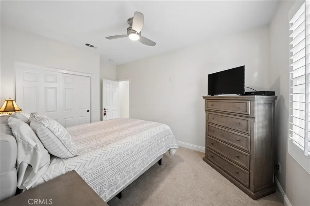 26855 Pine Cliff Place Valencia, CA 91381