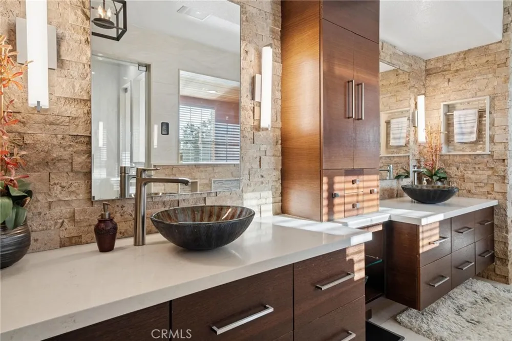 26855 Pine Cliff Place Valencia, CA 91381