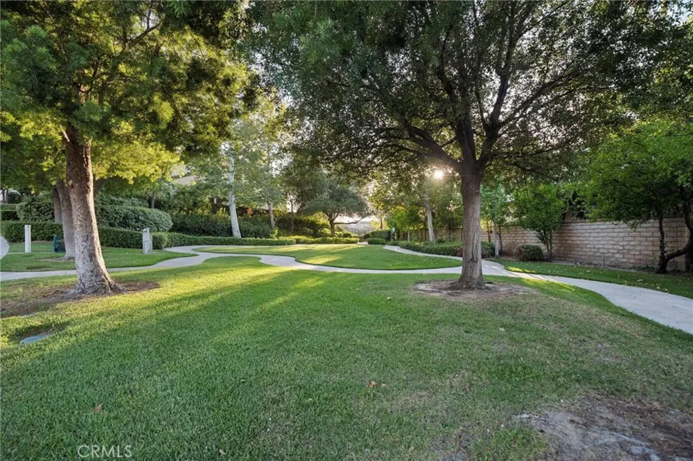 26855 Pine Cliff Place Valencia, CA 91381