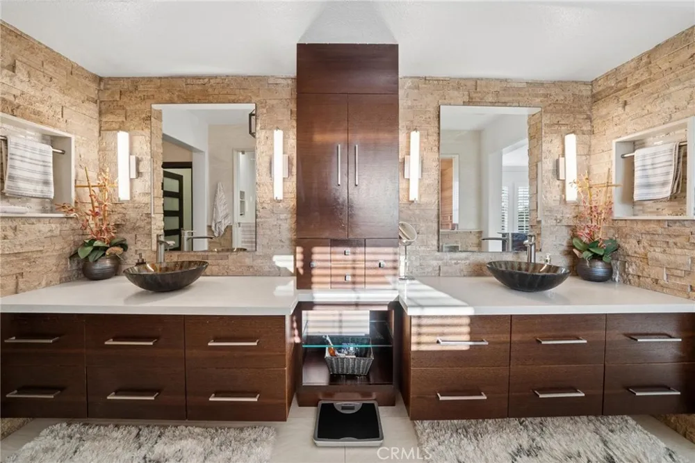 26855 Pine Cliff Place Valencia, CA 91381