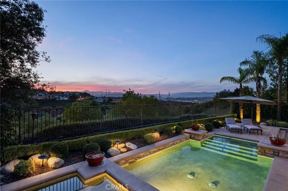 26855 Pine Cliff Place Valencia, CA 91381