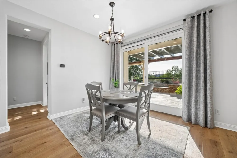 26855 Pine Cliff Place Valencia, CA 91381