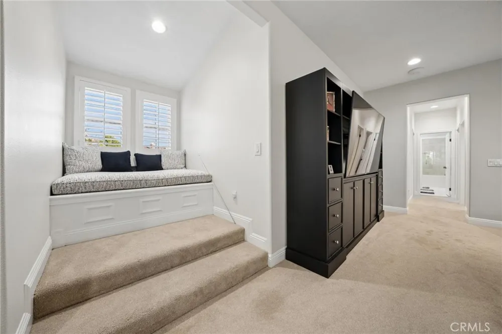 26855 Pine Cliff Place Valencia, CA 91381