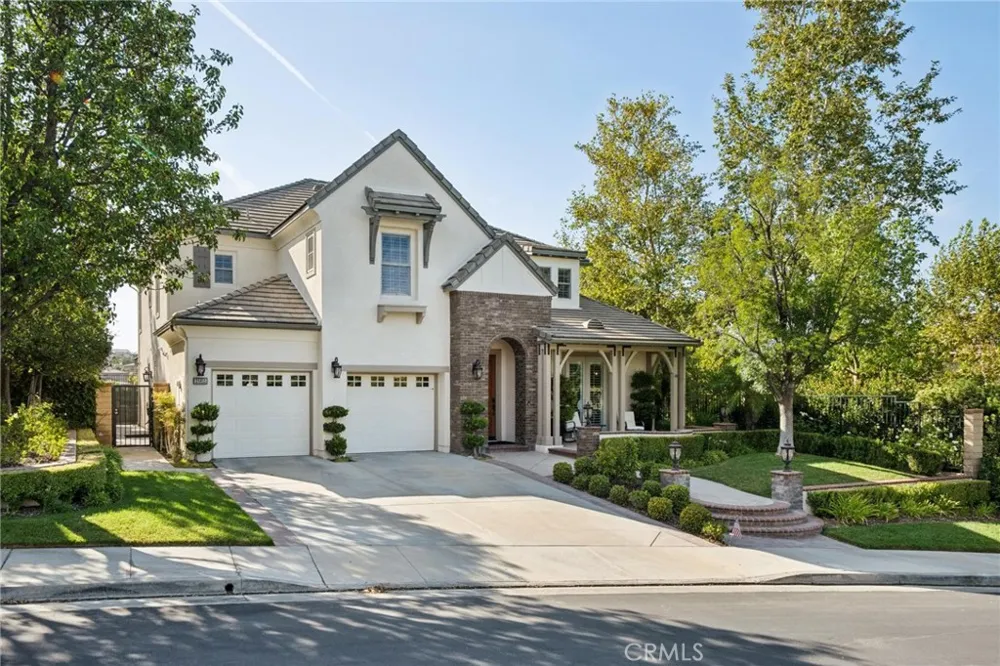 26855 Pine Cliff Place Valencia, CA 91381