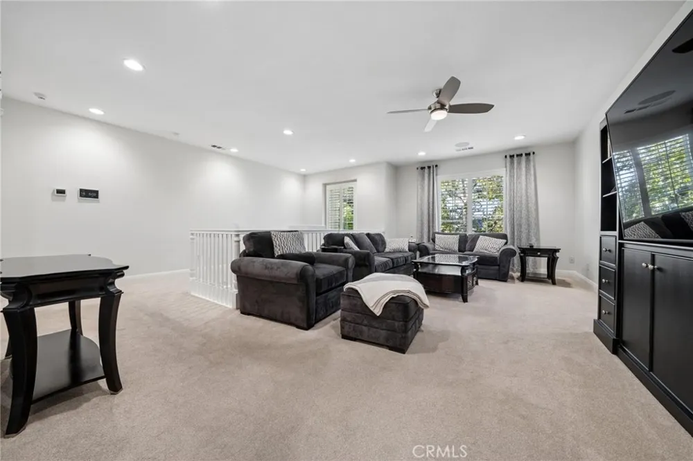 26855 Pine Cliff Place Valencia, CA 91381