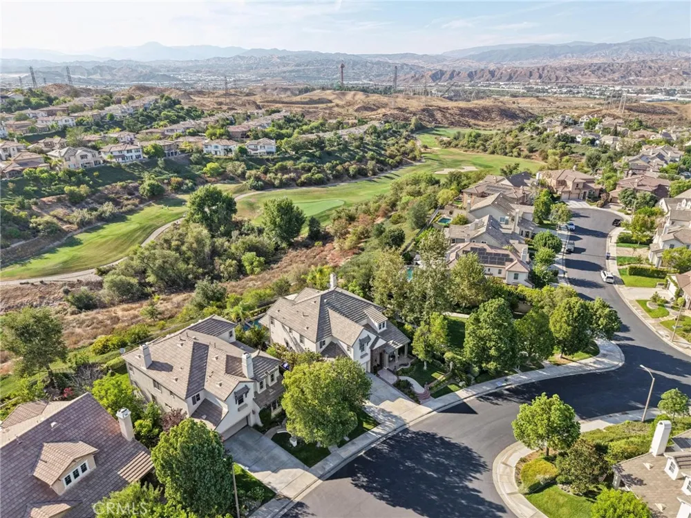 26855 Pine Cliff Place Valencia, CA 91381