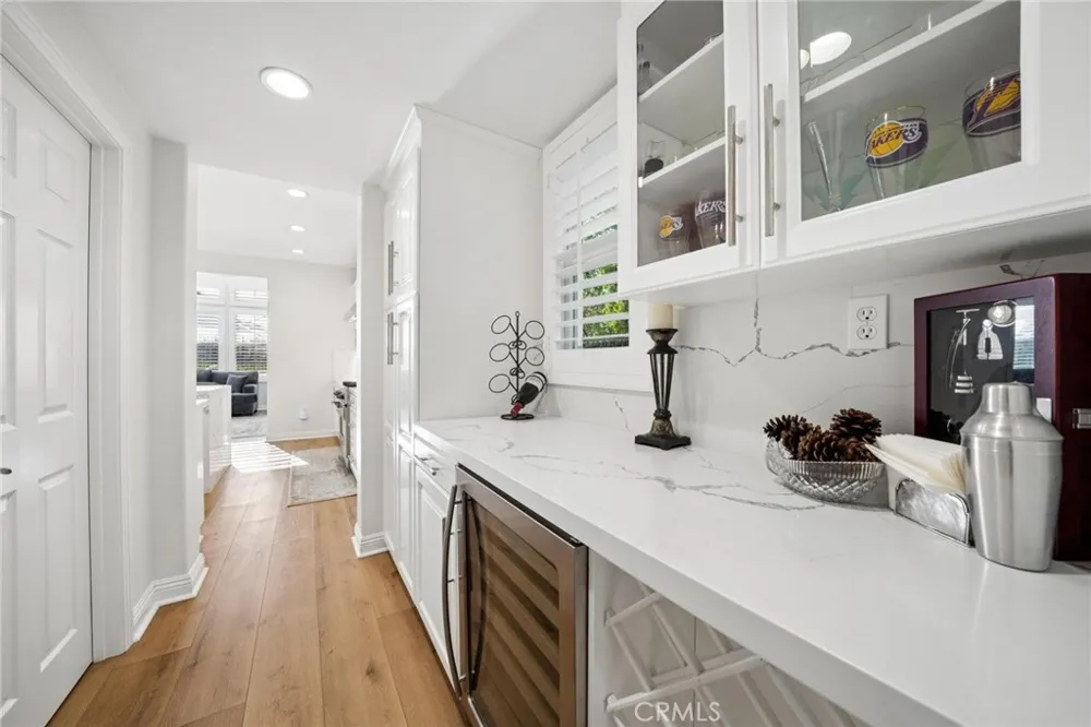 26855 Pine Cliff Place Valencia, CA 91381
