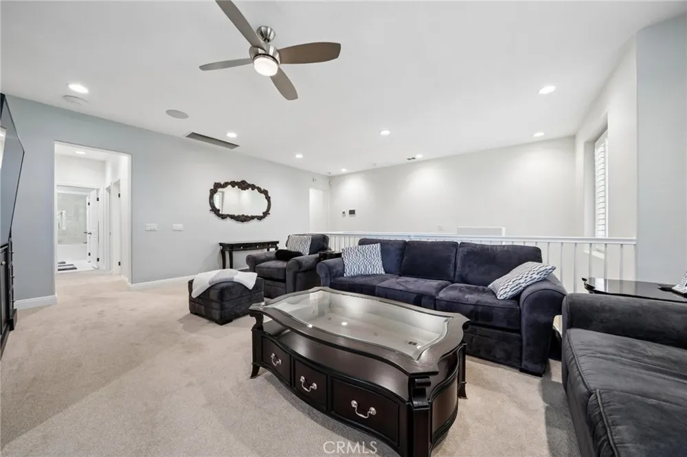 26855 Pine Cliff Place Valencia, CA 91381
