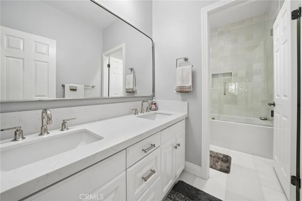 26855 Pine Cliff Place Valencia, CA 91381