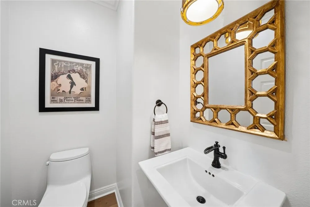 26855 Pine Cliff Place Valencia, CA 91381