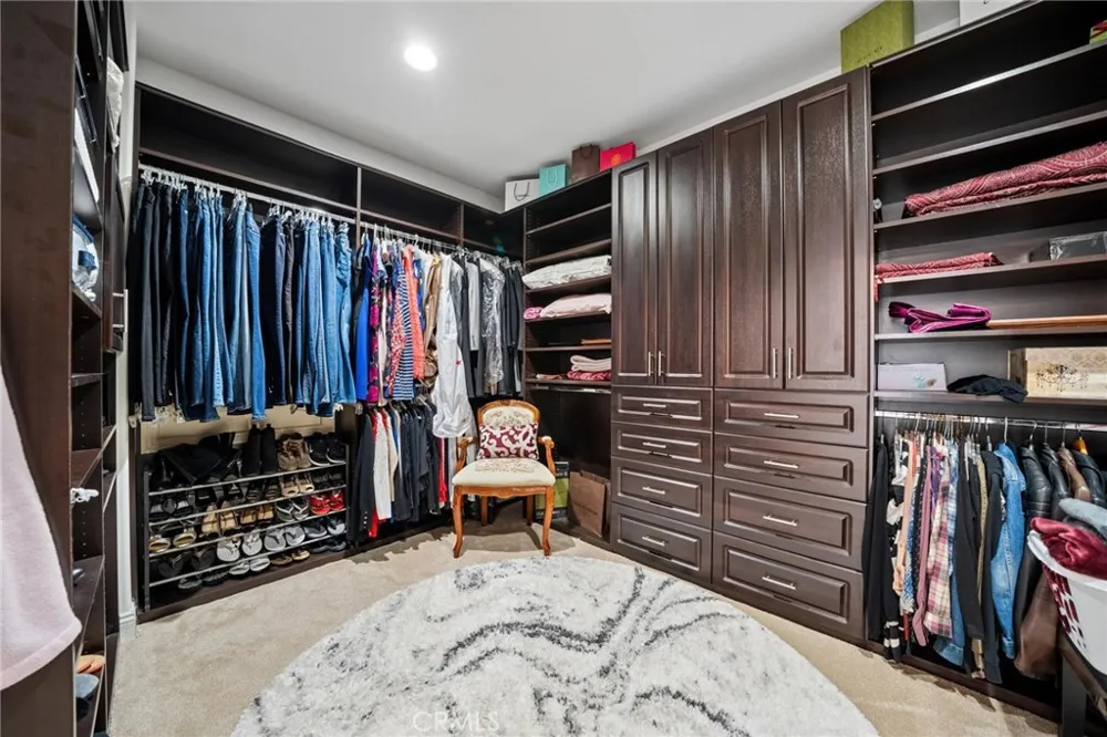 26855 Pine Cliff Place Valencia, CA 91381