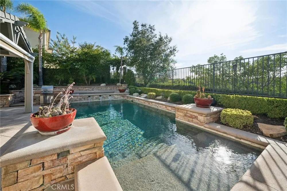 26855 Pine Cliff Place Valencia, CA 91381