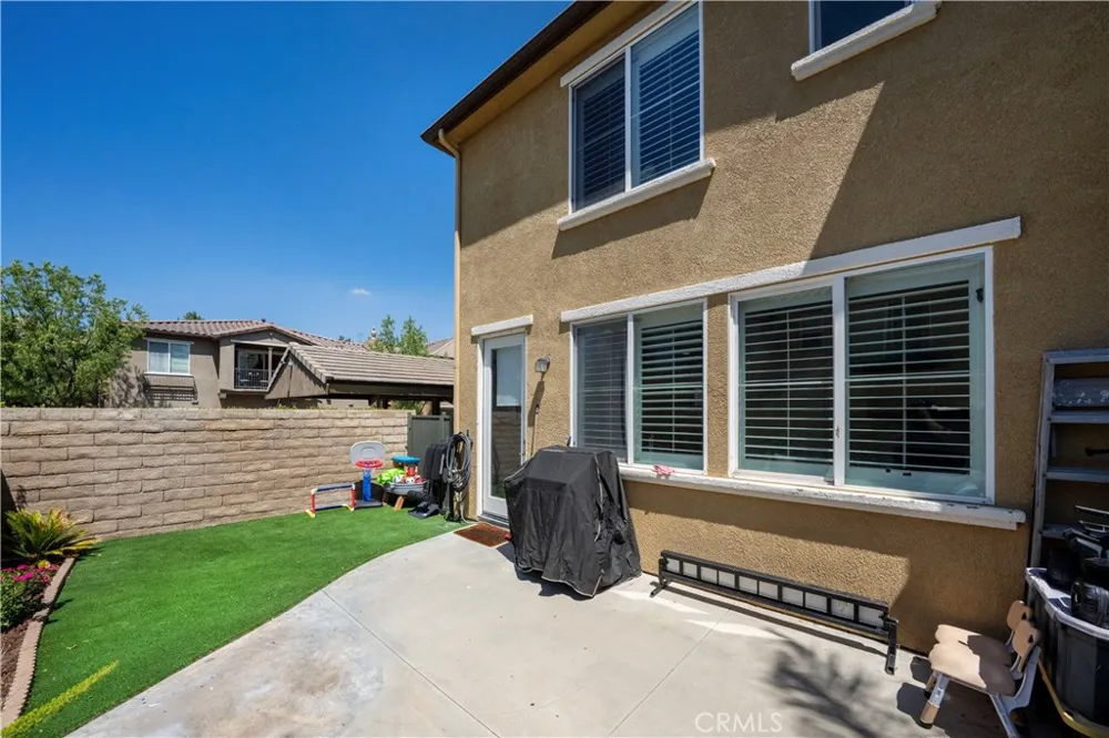 28453 Casselman Lane Saugus, CA 91350