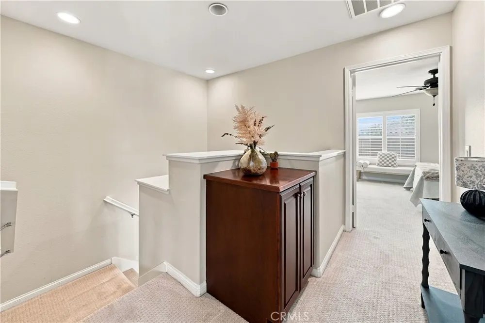 28453 Casselman Lane Saugus, CA 91350