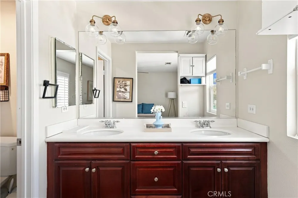 28453 Casselman Lane Saugus, CA 91350