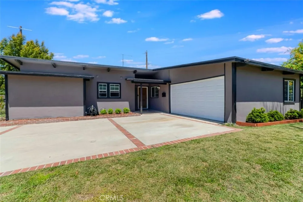 18027 Hatton Street Reseda, CA 91335