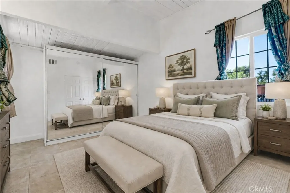 18027 Hatton Street Reseda, CA 91335