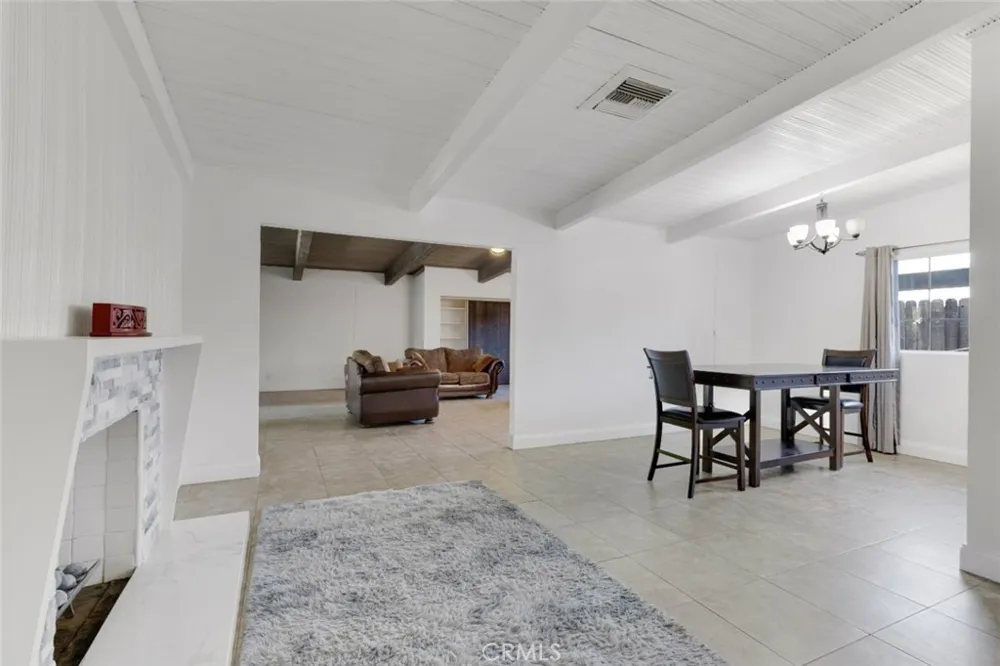 18027 Hatton Street Reseda, CA 91335