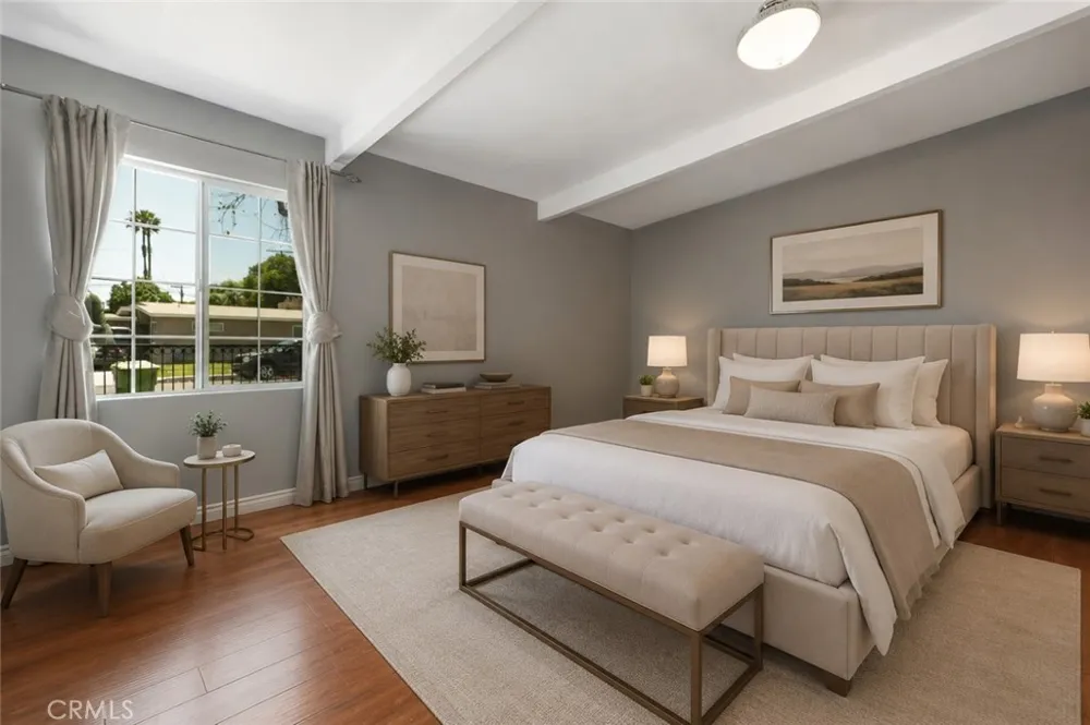 18027 Hatton Street Reseda, CA 91335
