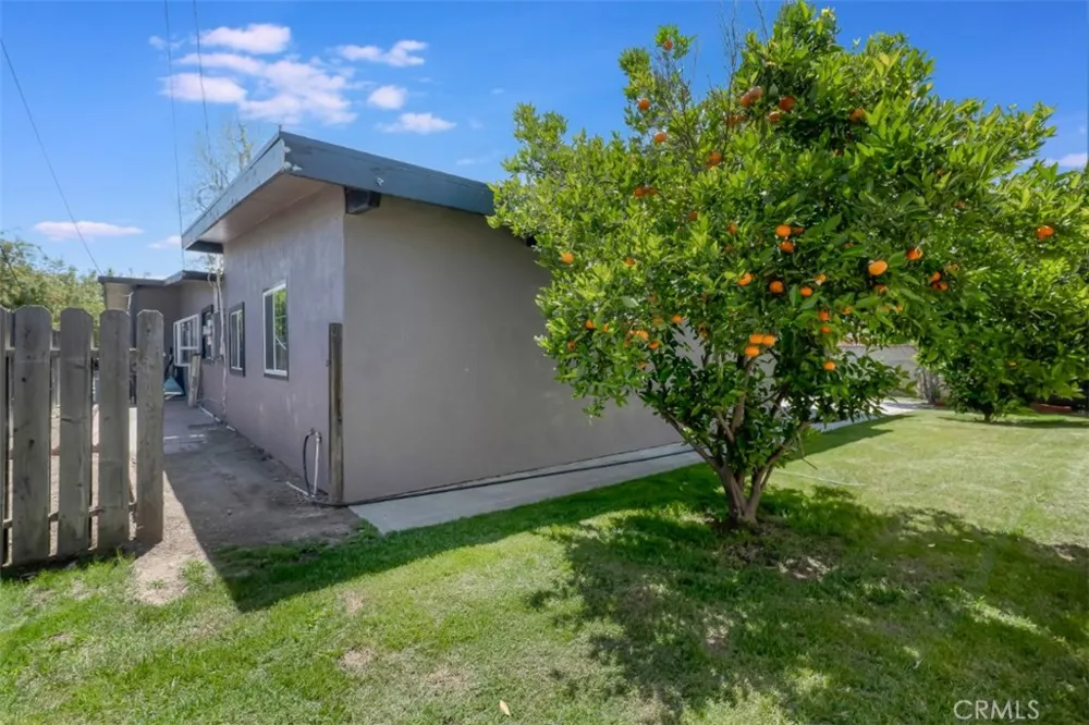 18027 Hatton Street Reseda, CA 91335