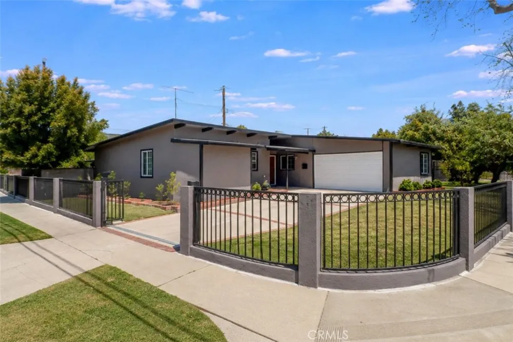 18027 Hatton Street Reseda, CA 91335