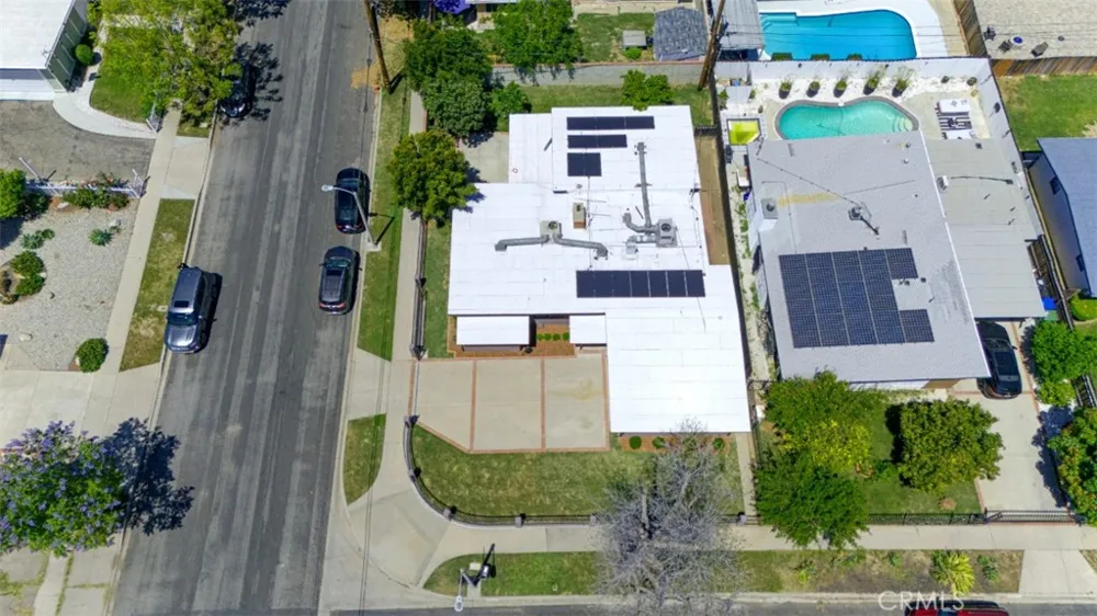18027 Hatton Street Reseda, CA 91335