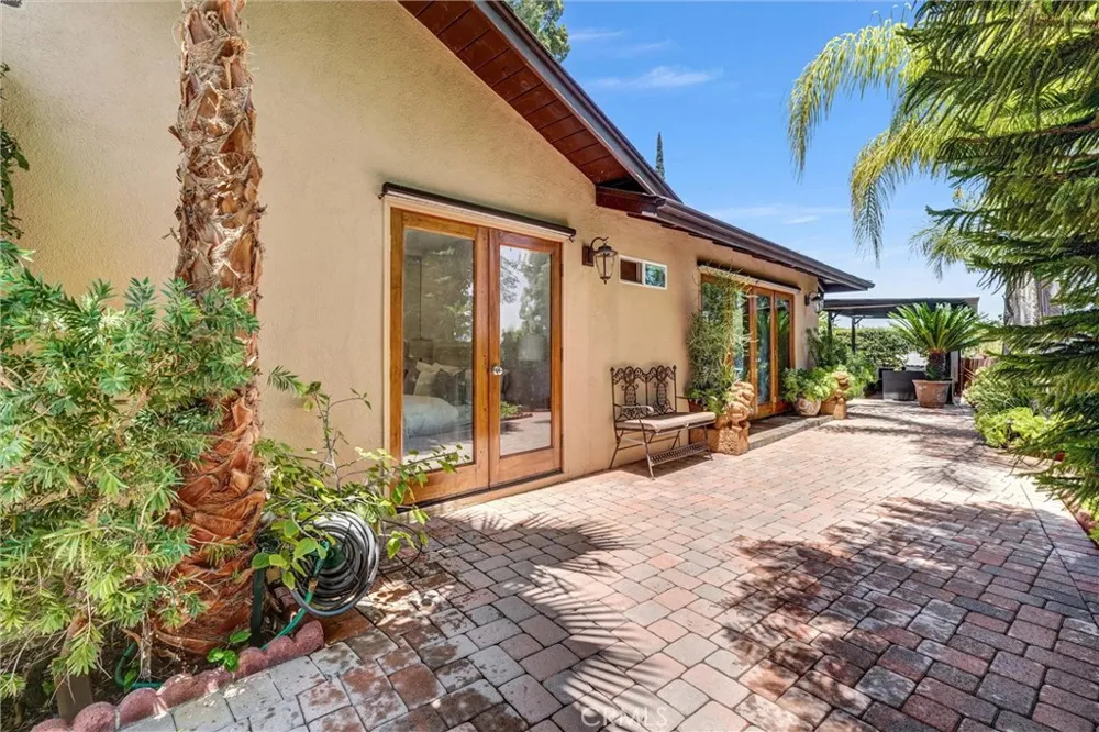 4723 Dunas Lane Tarzana, CA 91356