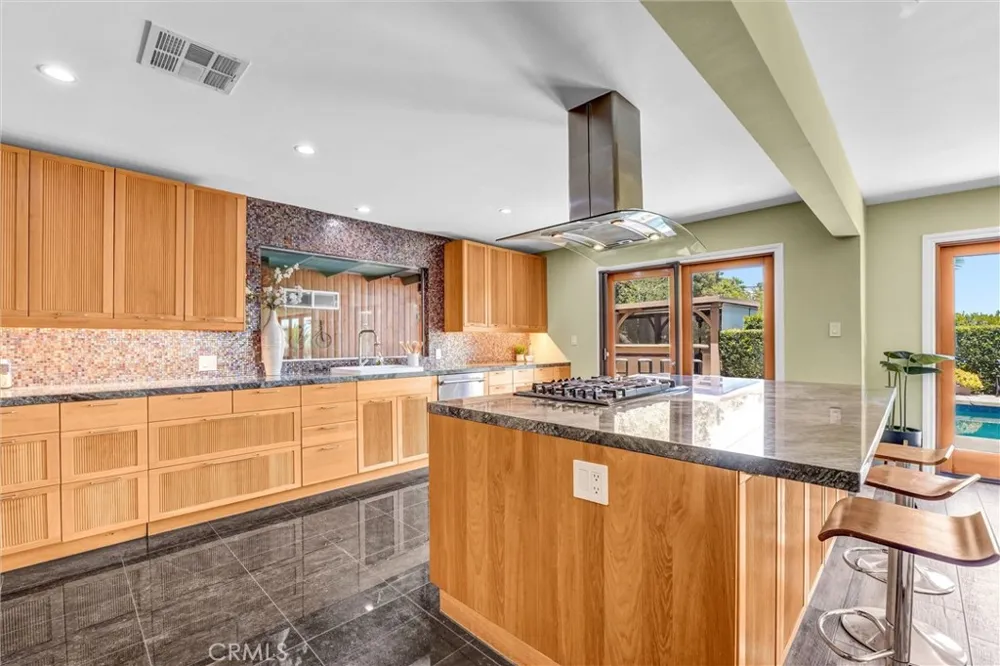 4723 Dunas Lane Tarzana, CA 91356