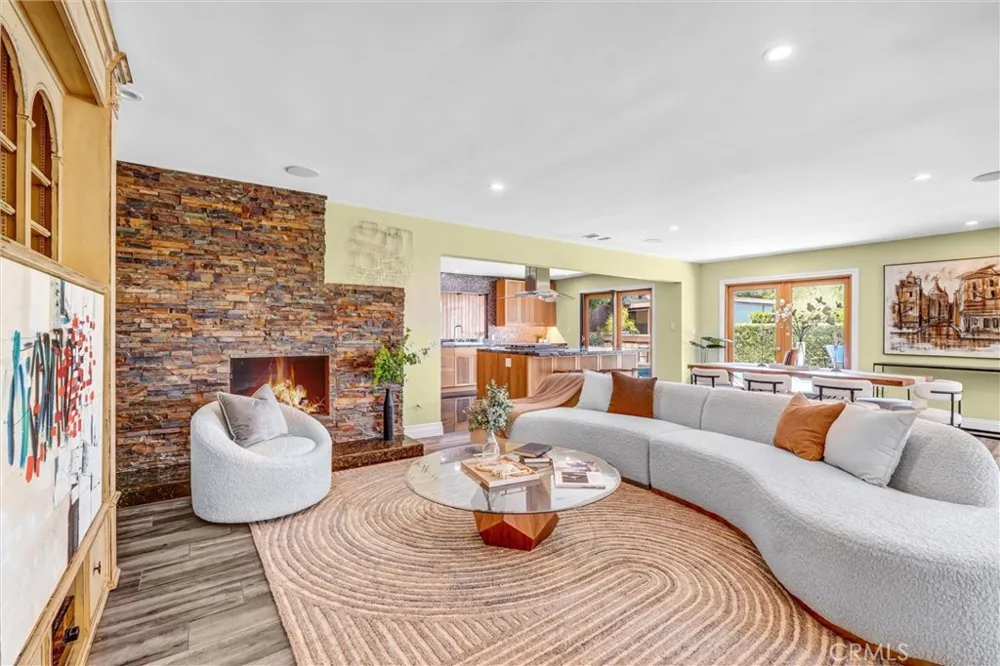 4723 Dunas Lane Tarzana, CA 91356