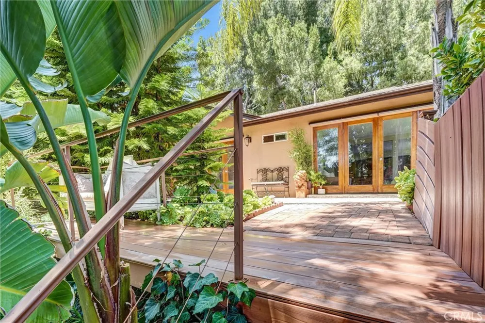 4723 Dunas Lane Tarzana, CA 91356