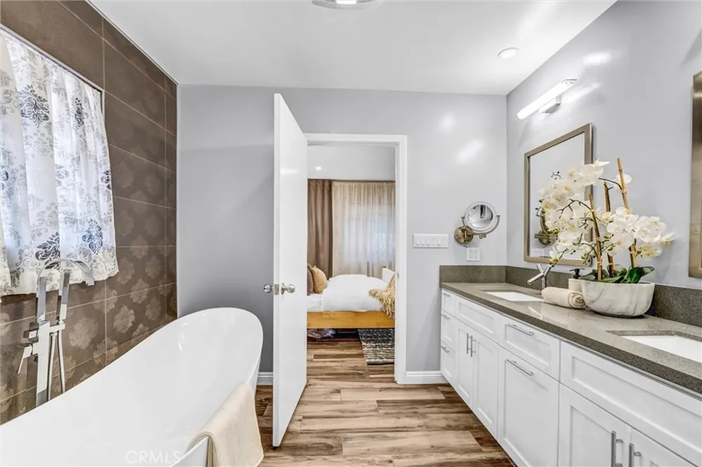 4723 Dunas Lane Tarzana, CA 91356