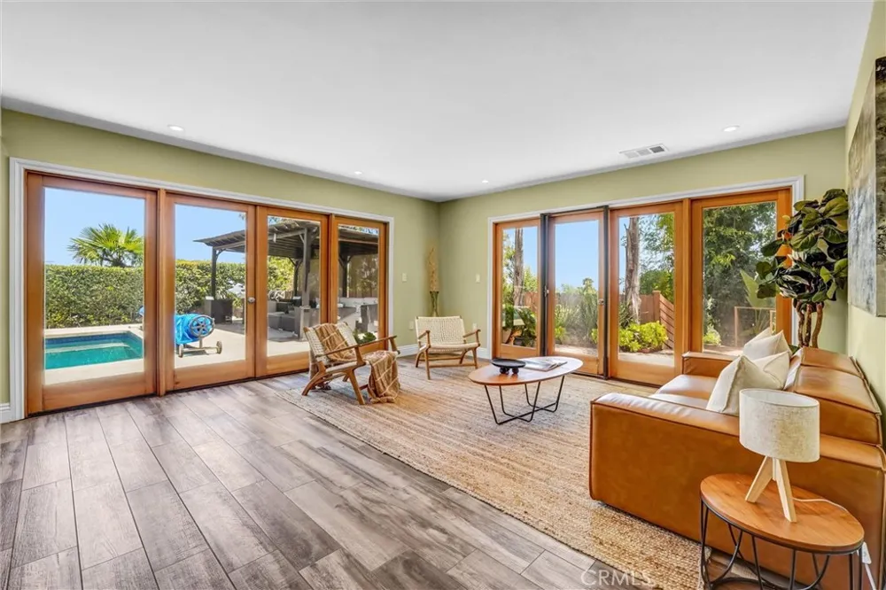 4723 Dunas Lane Tarzana, CA 91356