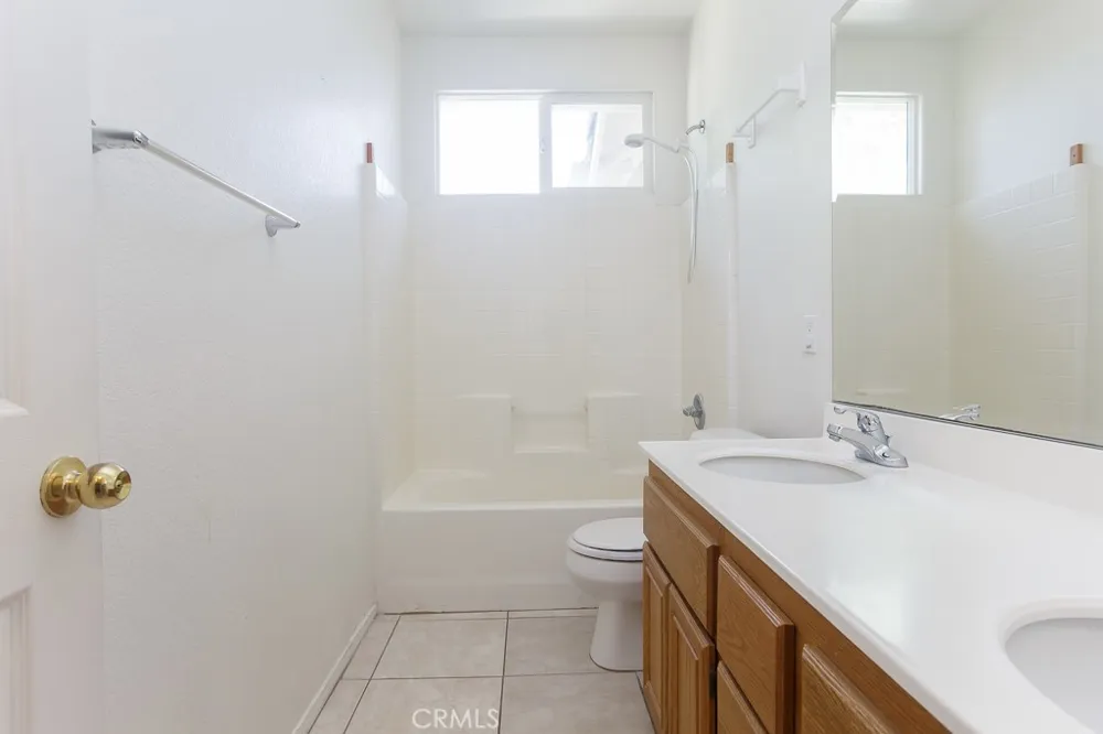 4626 Jade Court Lancaster, CA 93536