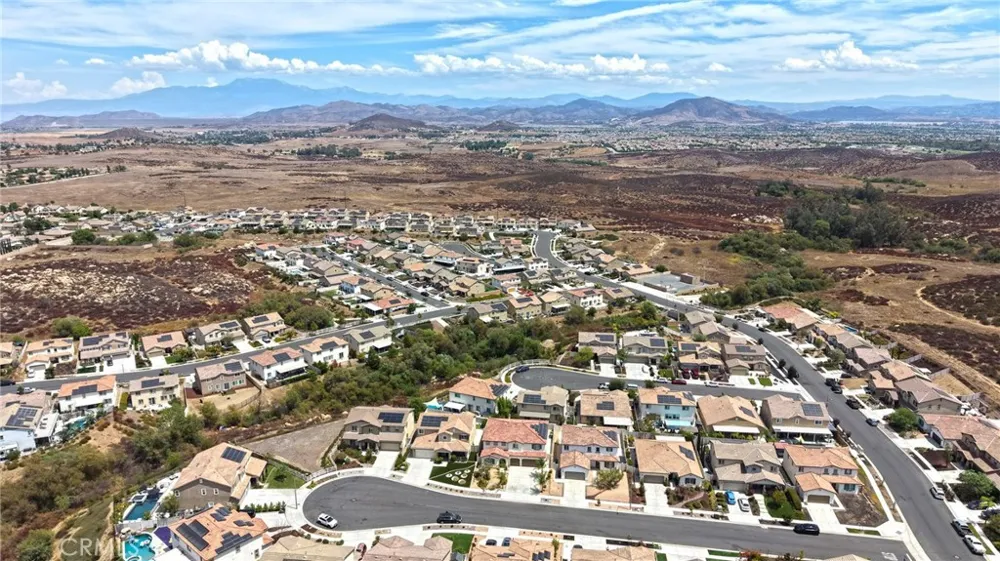 34376 Prairie Creek Murrieta, CA 92563