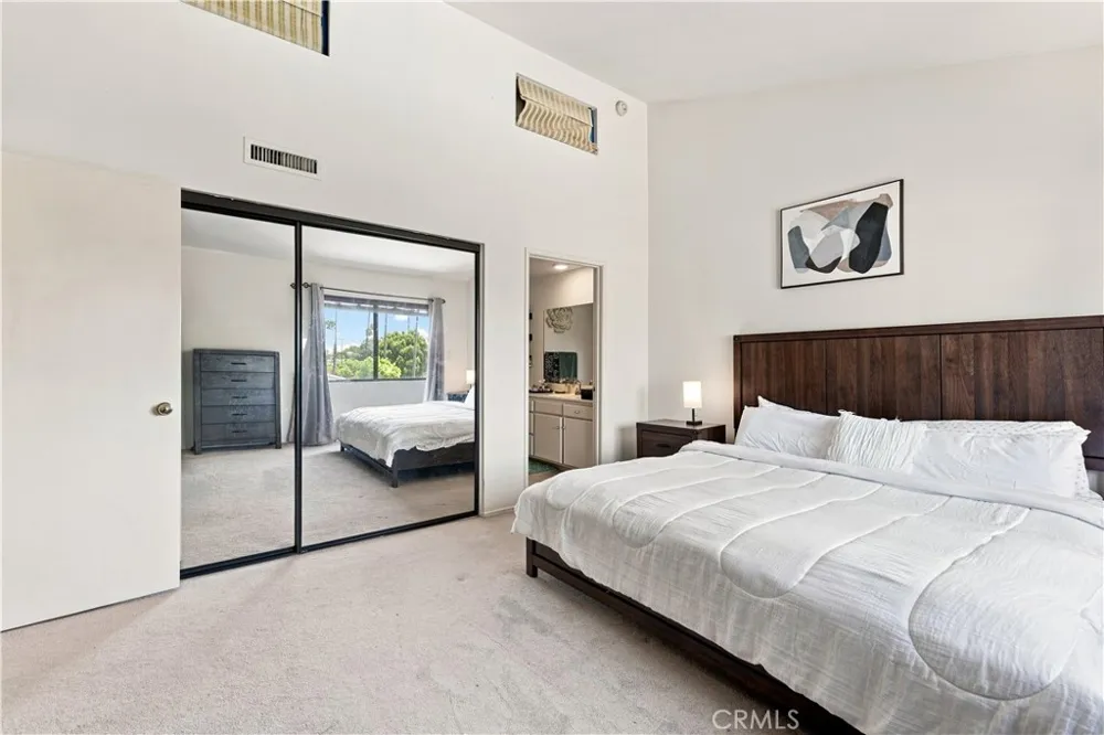 14715 Saticoy #9 Van Nuys, CA 91405