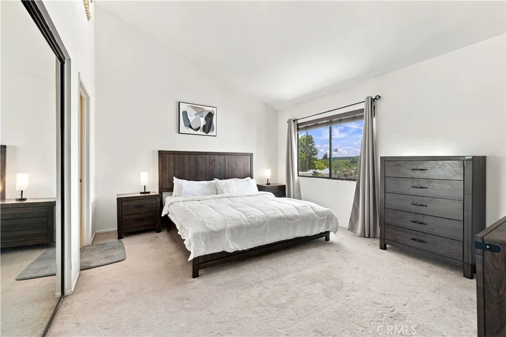 14715 Saticoy #9 Van Nuys, CA 91405