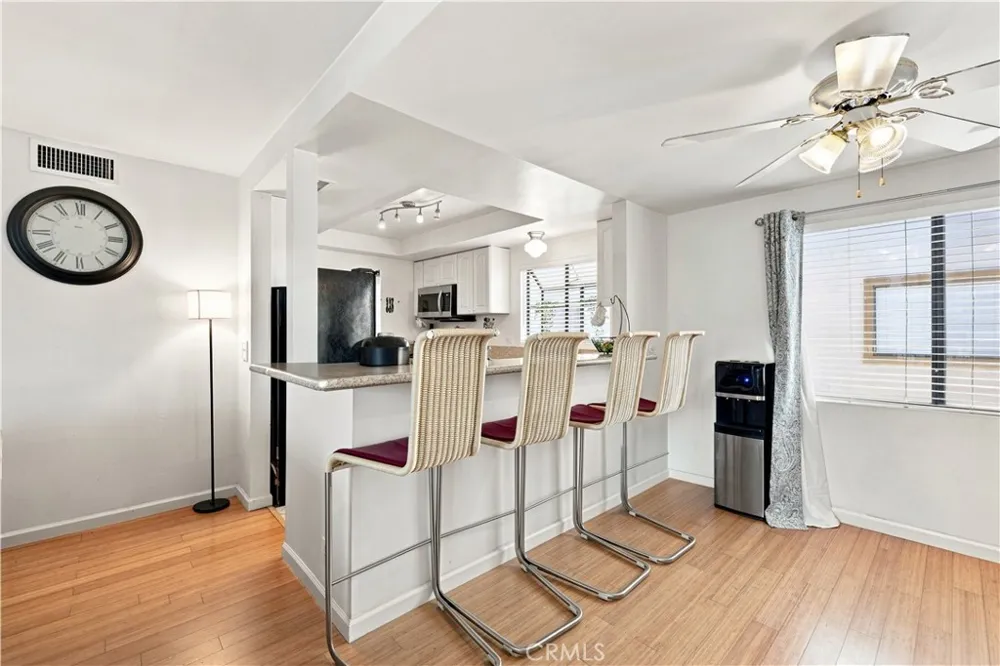 14715 Saticoy #9 Van Nuys, CA 91405