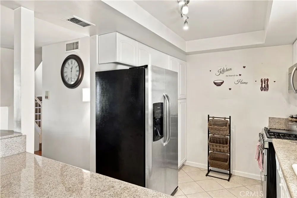 14715 Saticoy #9 Van Nuys, CA 91405