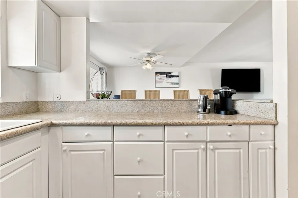 14715 Saticoy #9 Van Nuys, CA 91405