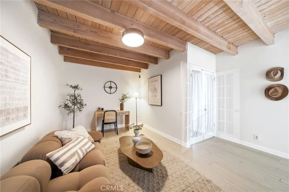 9624 Highland Gorge Drive Beverly Hills, CA 90210