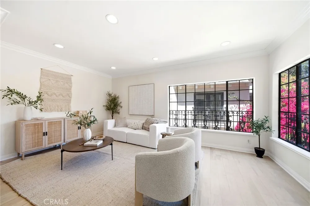 9624 Highland Gorge Drive Beverly Hills, CA 90210