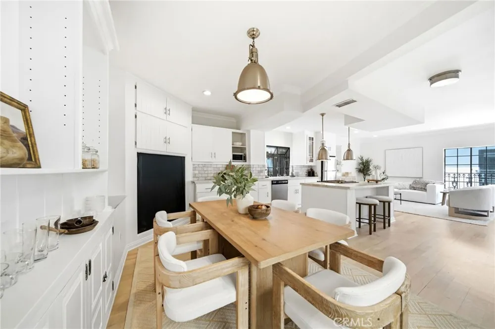 9624 Highland Gorge Drive Beverly Hills, CA 90210