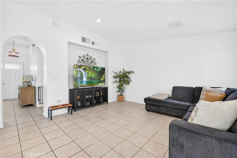 2111 W Avenue K9 Lancaster, CA 93536